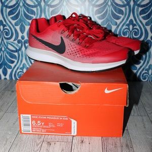 Red Nike Zoom Pegasus